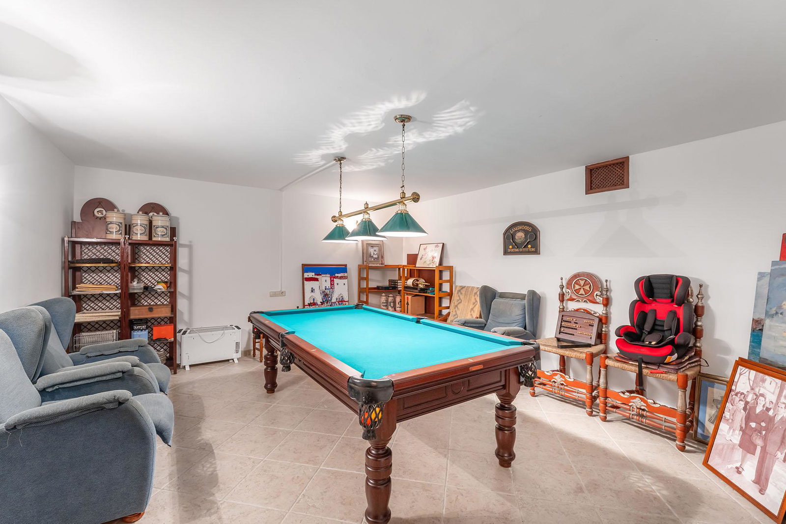 Distinguished villa with sea view in privileged location in Son Veri Nou