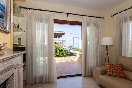 Summer house with terraces near the sea in Can Pastilla
