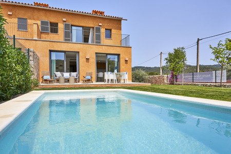 Fantastic townhouse with view over tramuntana in Es Capdellà