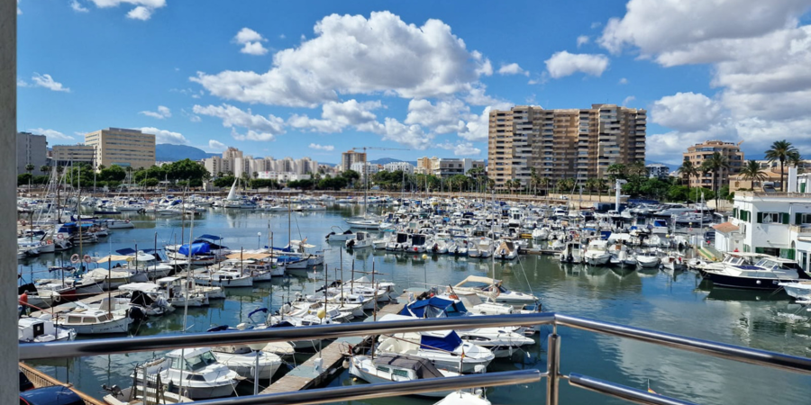 Apartment with sea views in Portixol