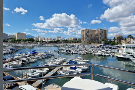 Apartment with sea views in Portixol