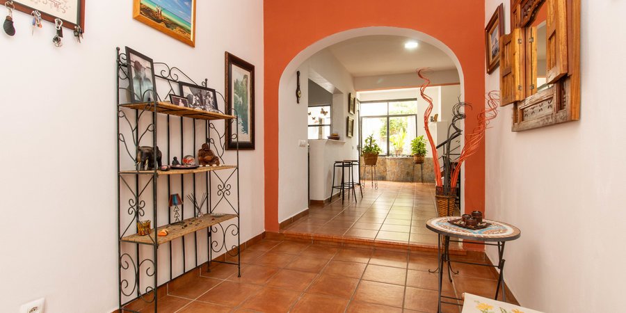 Spacious townhouse with patio and terrace in Son Espanyolet