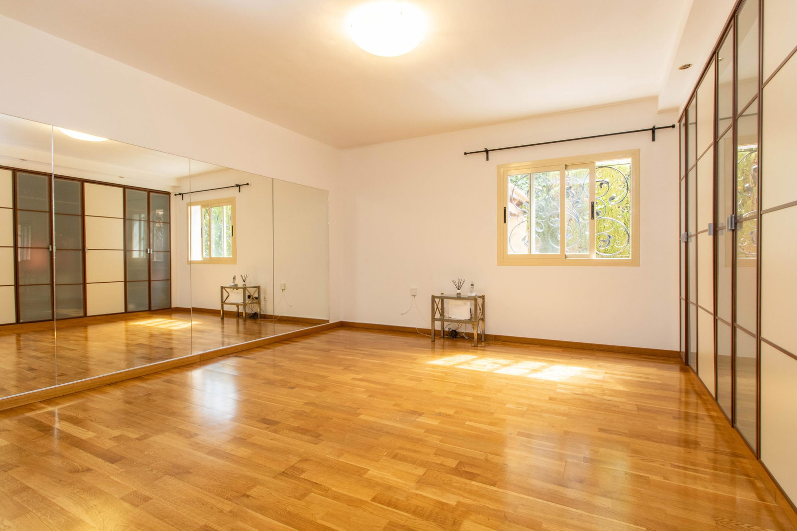 Schönes Haus mit Garten, Terrassen und Pool in Puig de Ros