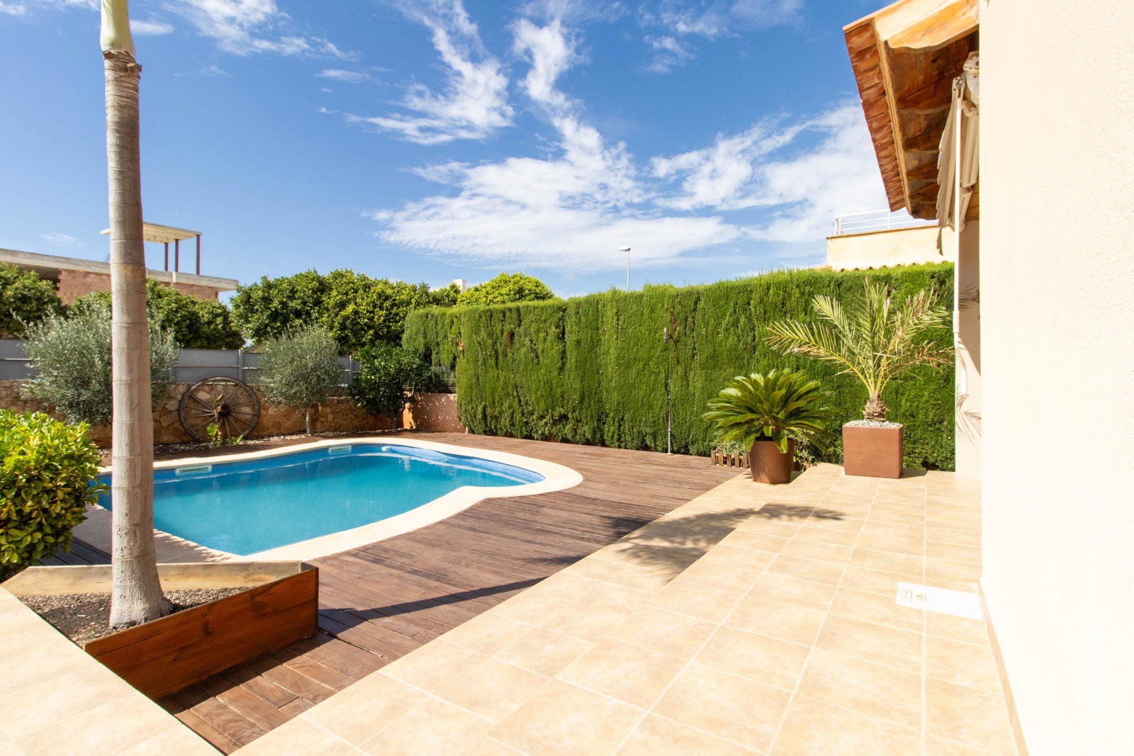 Schönes Haus mit Garten, Terrassen und Pool in Puig de Ros