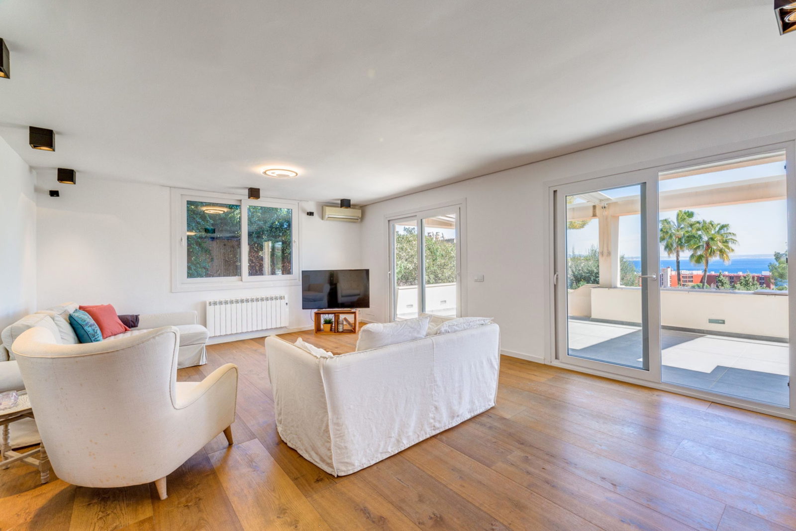 Fantastische Wohnung mit Meerblick und Garten in Cas Catalá