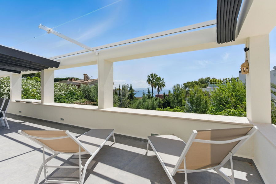 Fantastische Wohnung mit Meerblick und Garten in Cas Catalá