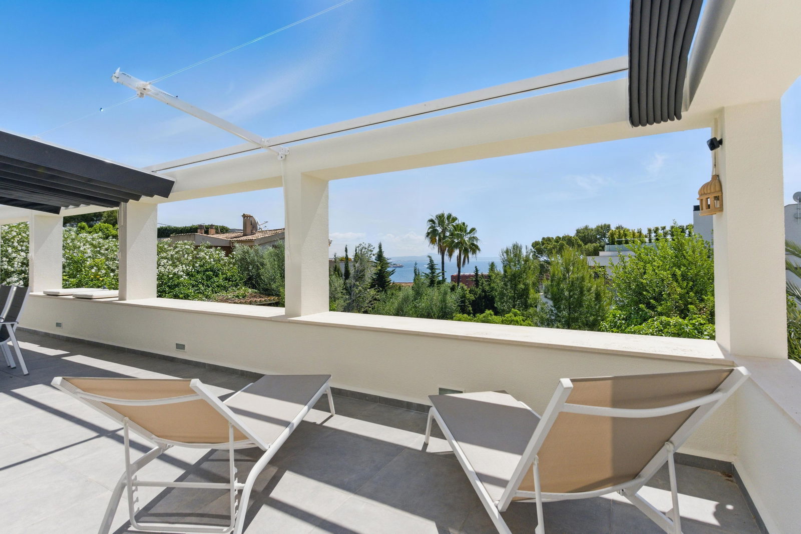 Fantastische Wohnung mit Meerblick und Garten in Cas Catalá