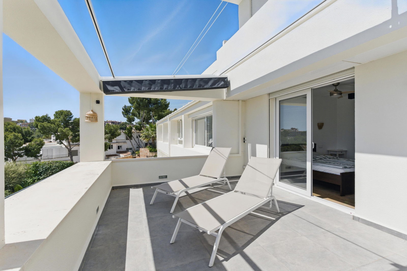 Fantastische Wohnung mit Meerblick und Garten in Cas Catalá