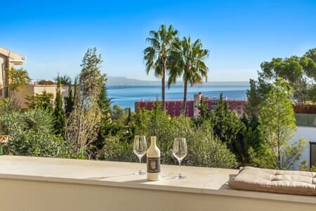 Fantastische Wohnung mit Meerblick und Garten in Cas Catalá