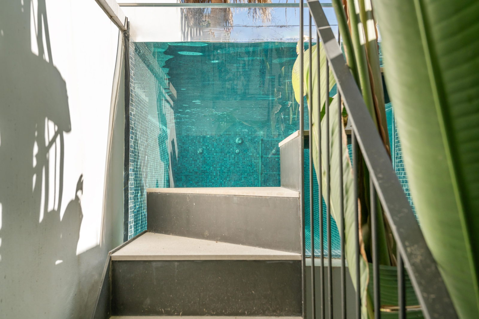 Qualitativ hochwertiges Stadthaus mit Pool, Garten und Meerblick in Molinar