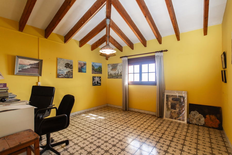 Impresionante casa mallorquina en Calanova con espectaculares vistas al mar