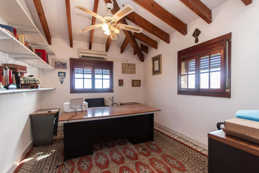 Impresionante casa mallorquina en Calanova con espectaculares vistas al mar
