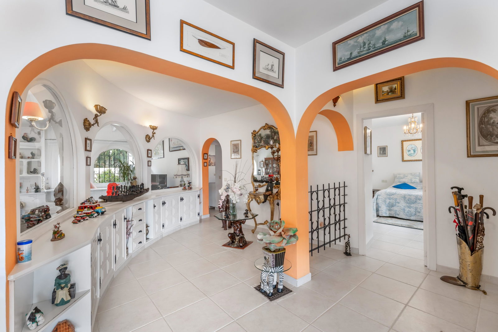 Vacker villa med trädgård och pool i Santa Ponsa