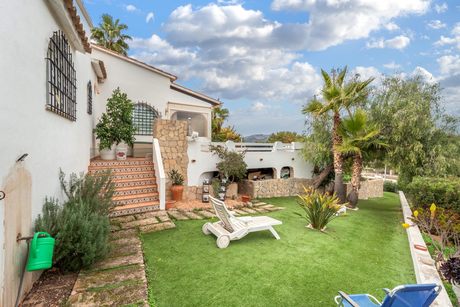 Vacker villa med trädgård och pool i Santa Ponsa