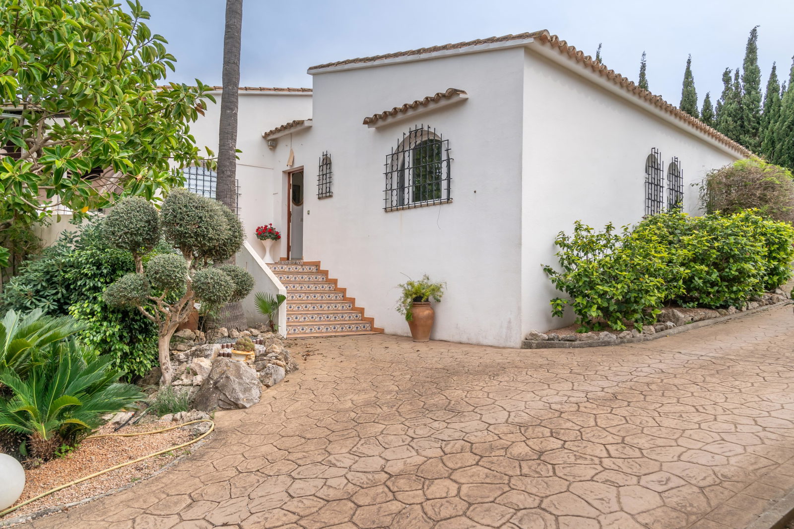 Vacker villa med trädgård och pool i Santa Ponsa