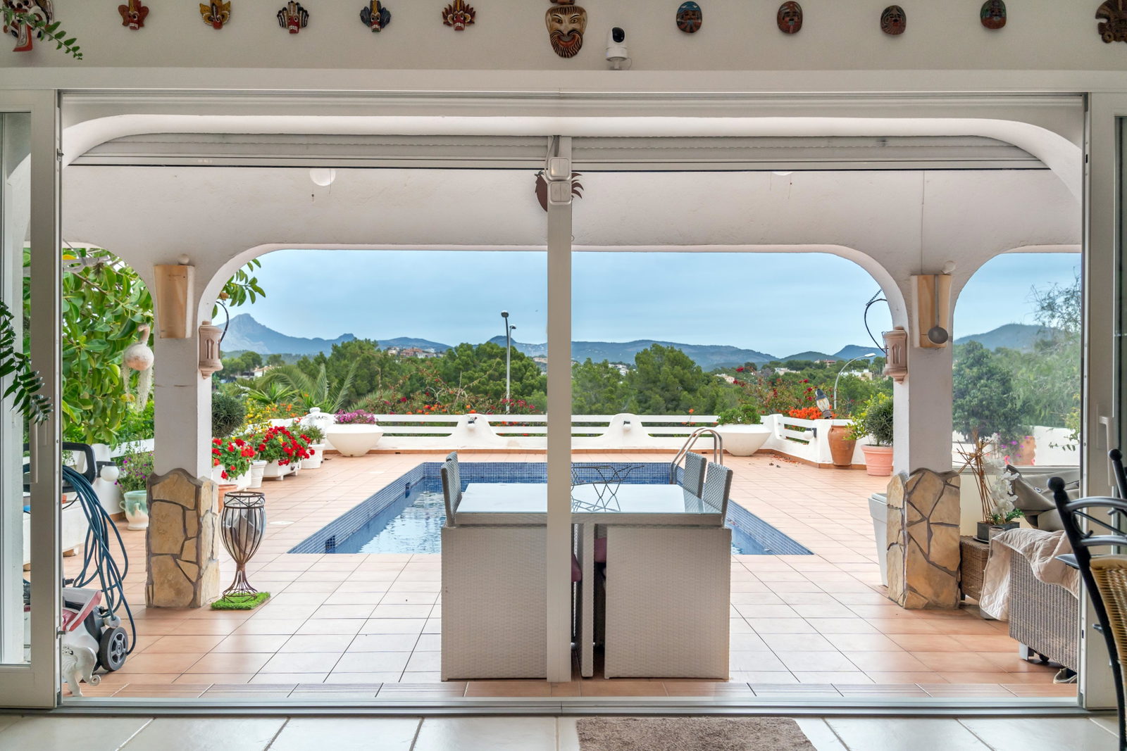 Vacker villa med trädgård och pool i Santa Ponsa