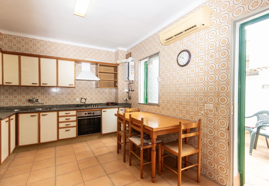 Ground floor apartment with patio in central location in Santa Catalina