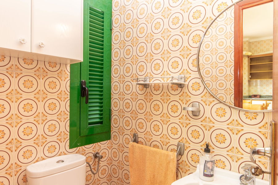 Ground floor apartment with patio in central location in Santa Catalina