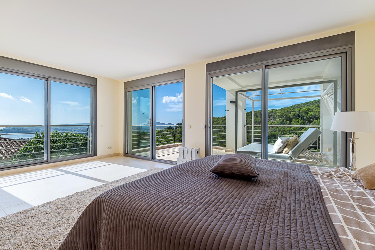 Spectacular villa with pool and sea views in Costa d'en Blanes