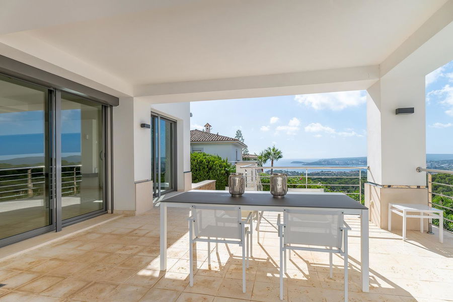 Spectacular villa with pool and sea views in Costa d'en Blanes