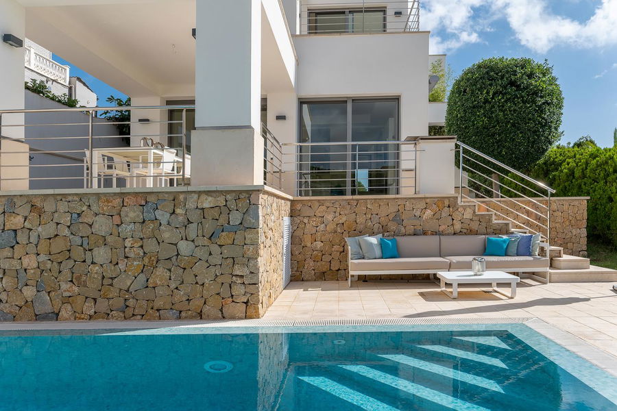 Spectacular villa with pool and sea views in Costa d'en Blanes