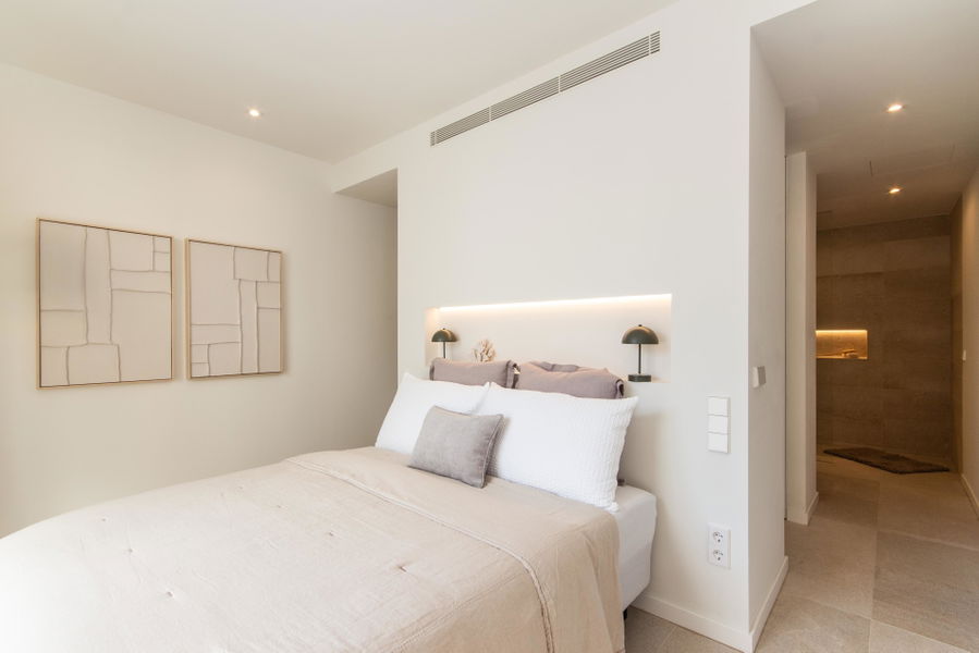 Nueva casa con piscina en la azotea y vistas al mar en Molinar