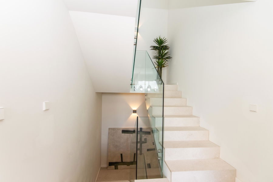 Nueva casa con piscina en la azotea y vistas al mar en Molinar