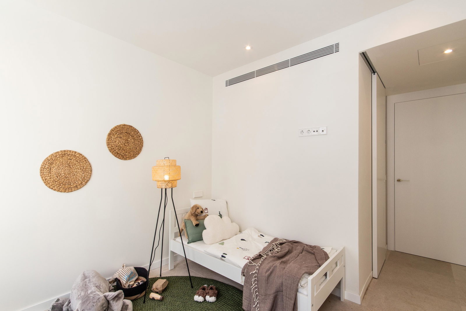 Nueva casa con piscina en la azotea y vistas al mar en Molinar