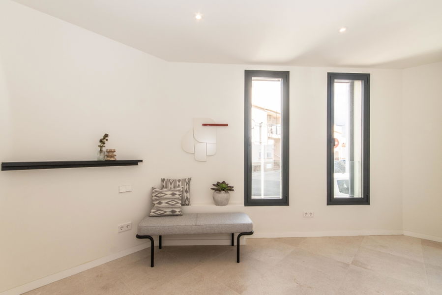 Nueva casa con piscina en la azotea y vistas al mar en Molinar