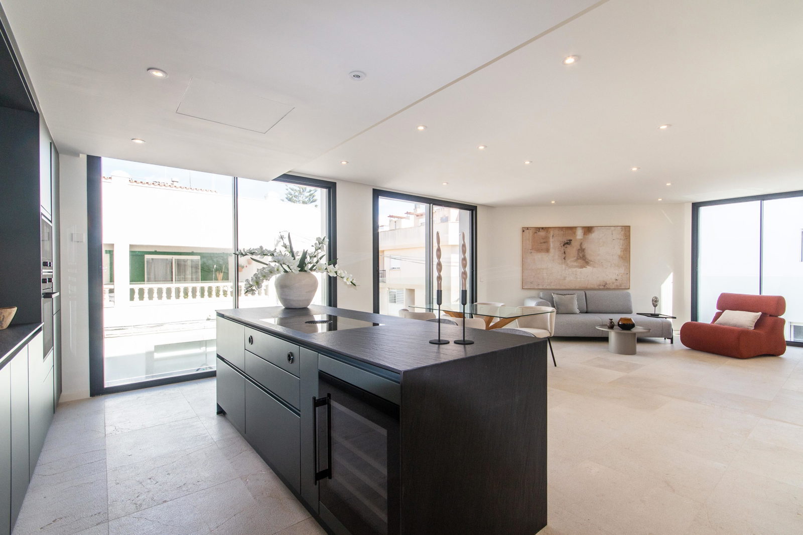 Nueva casa con piscina en la azotea y vistas al mar en Molinar