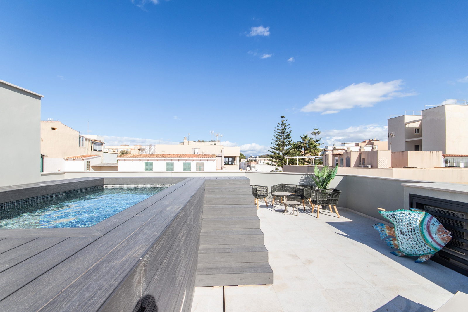 Nueva casa con piscina en la azotea y vistas al mar en Molinar
