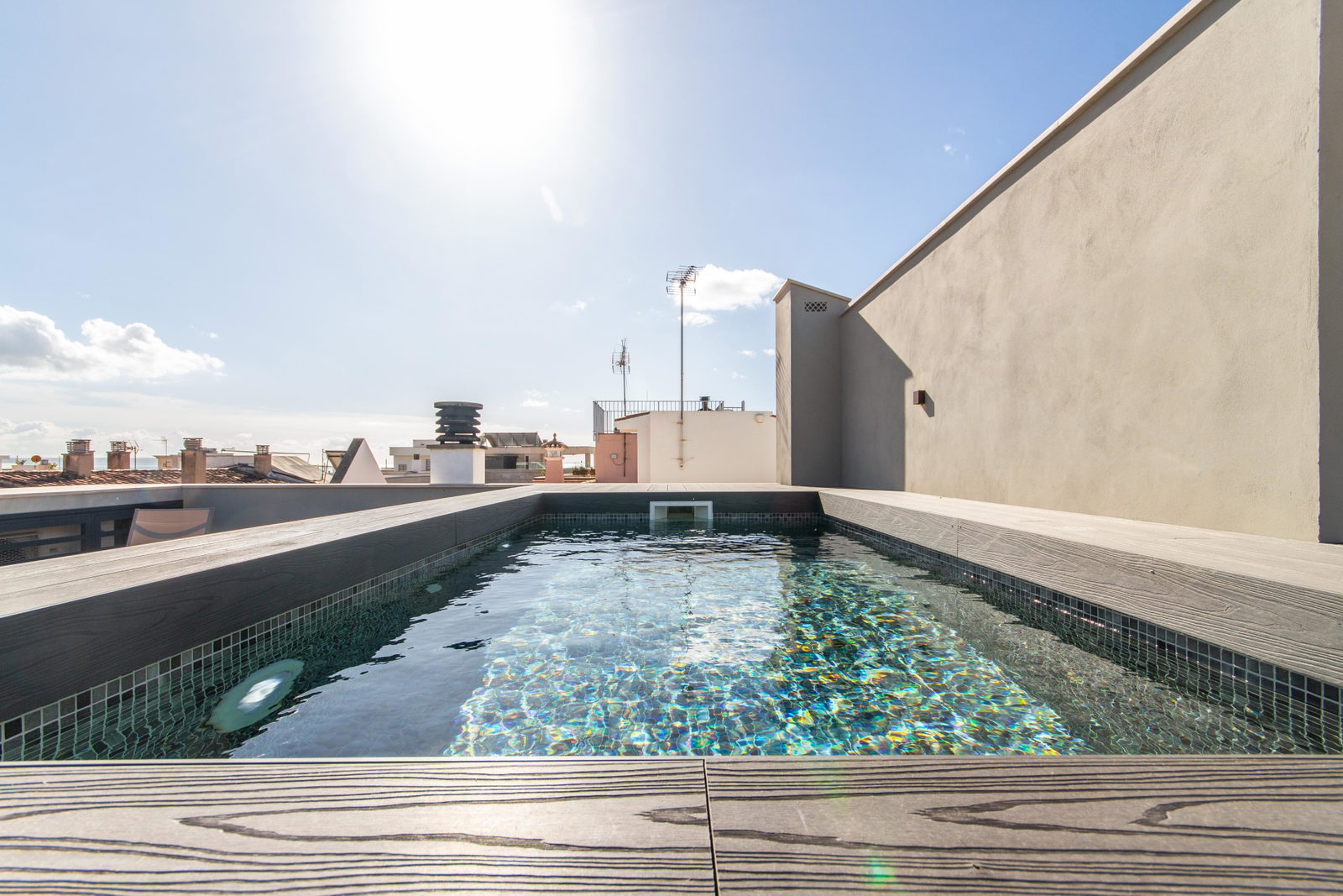Nueva casa con piscina en la azotea y vistas al mar en Molinar