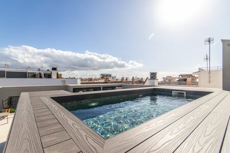 New townhouse with rooftop pool and sea views in Molinar