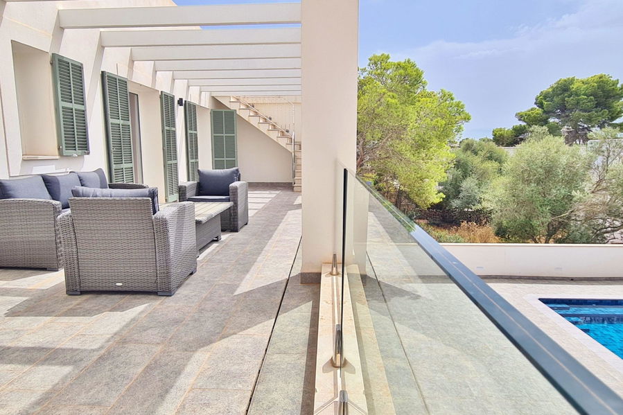 Fantastische moderne Villa mit Pool in Cala D'Or