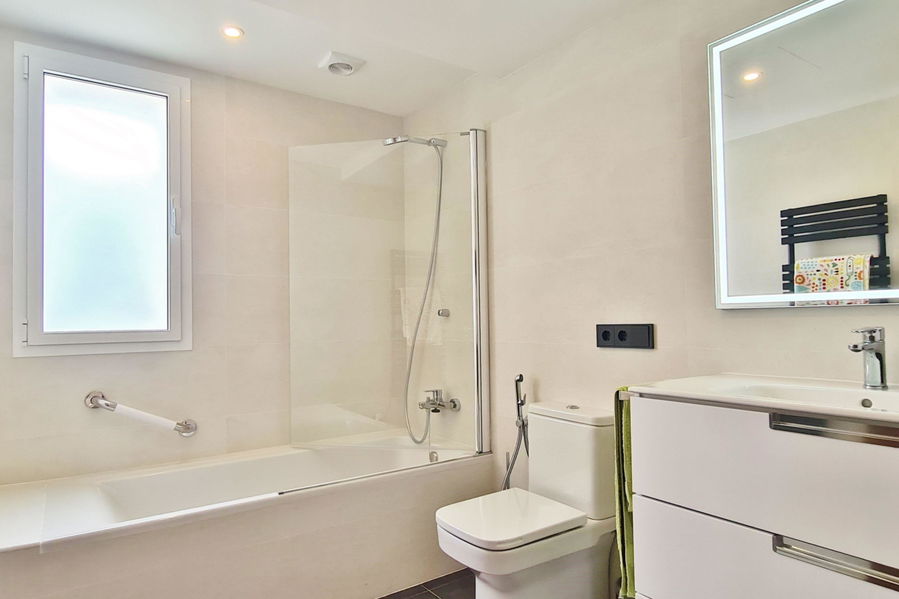 Fantastische moderne Villa mit Pool in Cala D'Or