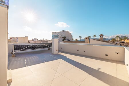 Fabulous townhouse in Portixol with garden and pool