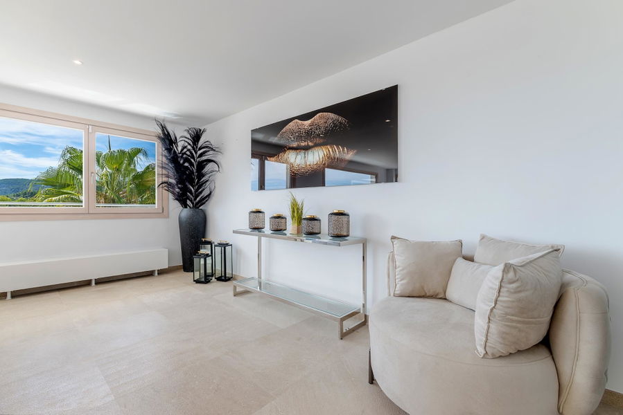 Luxuriöse Villa mit spektakulärem Blick auf den Golfplatz und die Berge in Son Vida
