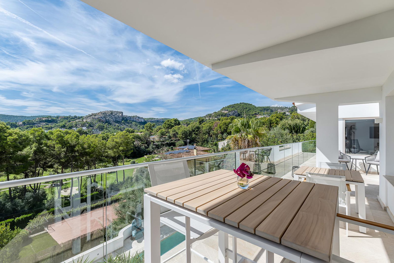 Luxuriöse Villa mit spektakulärem Blick auf den Golfplatz und die Berge in Son Vida