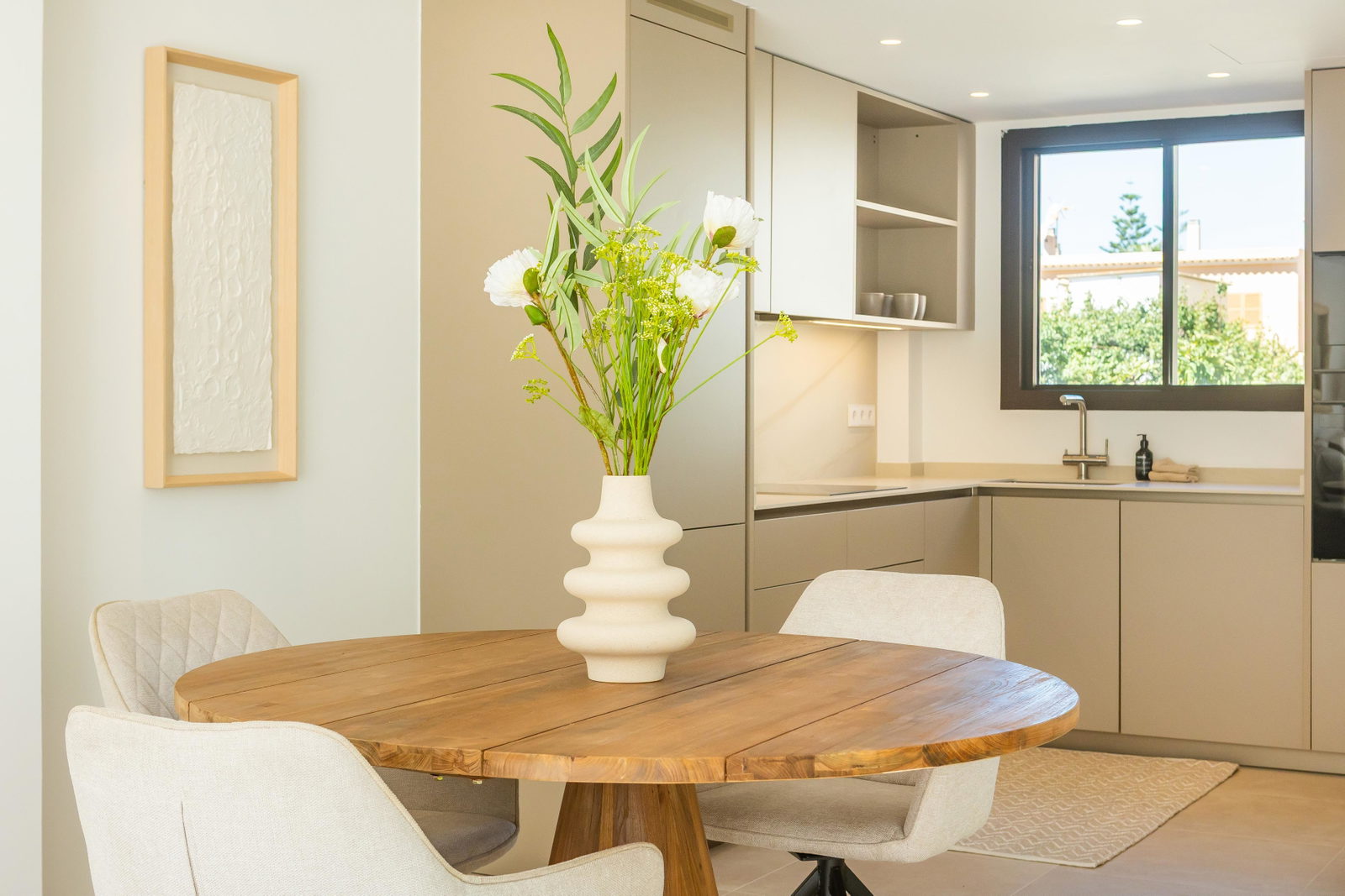 Neubau Stadthaus mit Garten, Jacuzzi und Dachterrasse in El Molinar