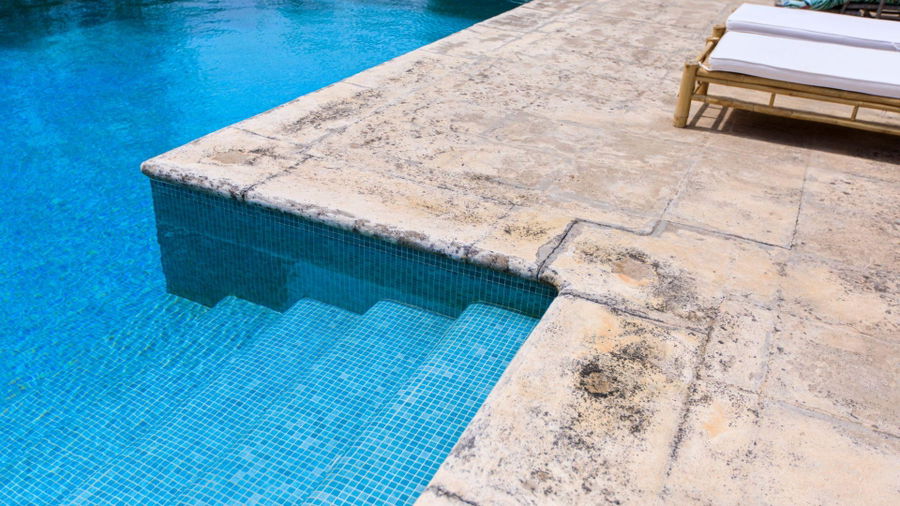 Wunderschönes und farbenfrohes Haus mit Pool und Garten in Pollenca