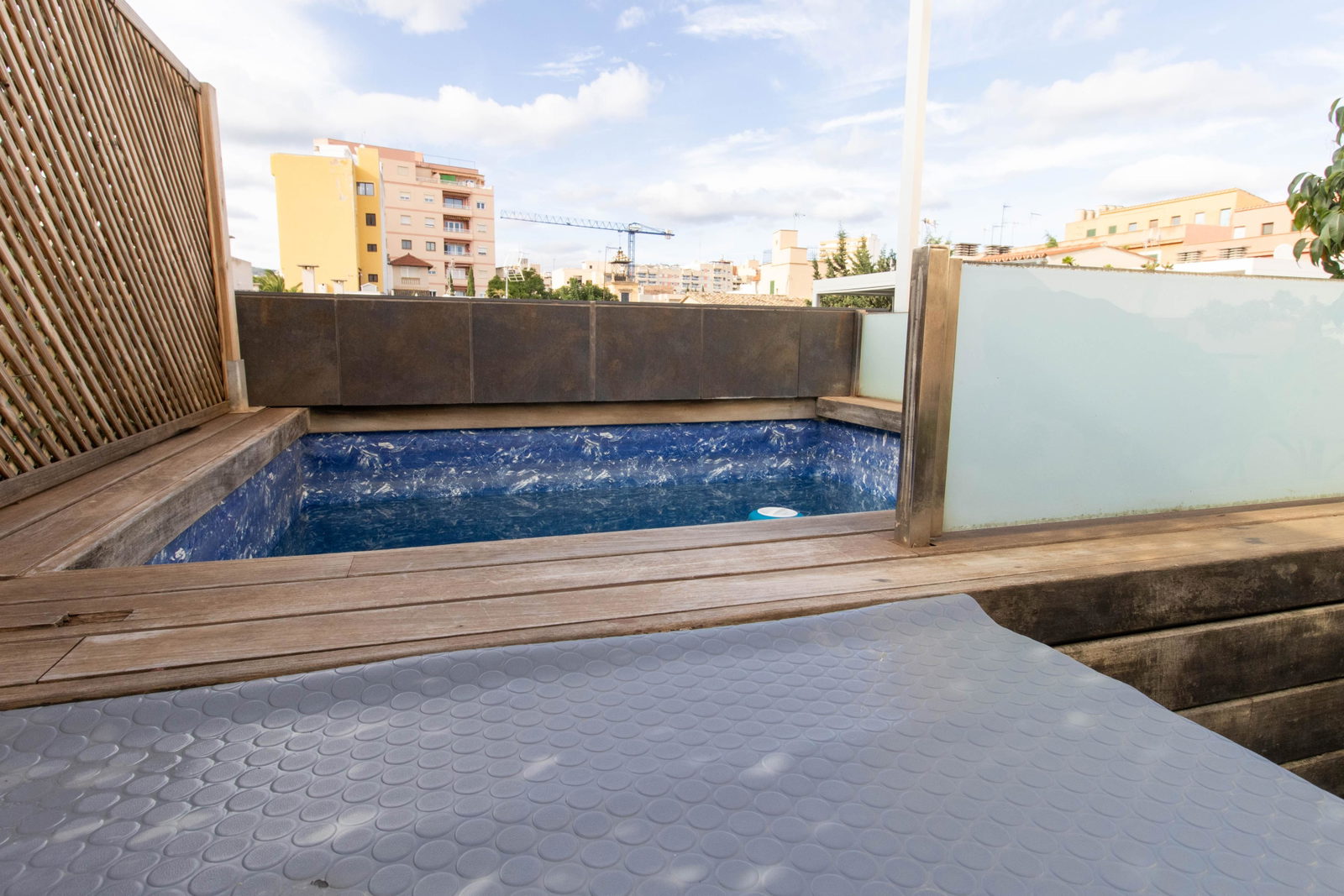 Schönes Stadthaus mit Terrasse und Pool in Son Espanyolet