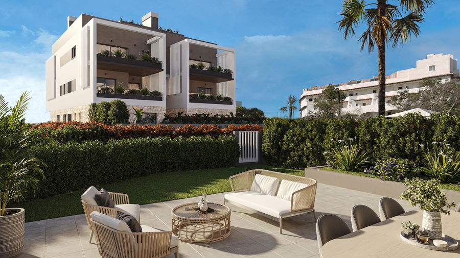 Innovativ etage-lägenhet med privat trädgård och pool som tillval