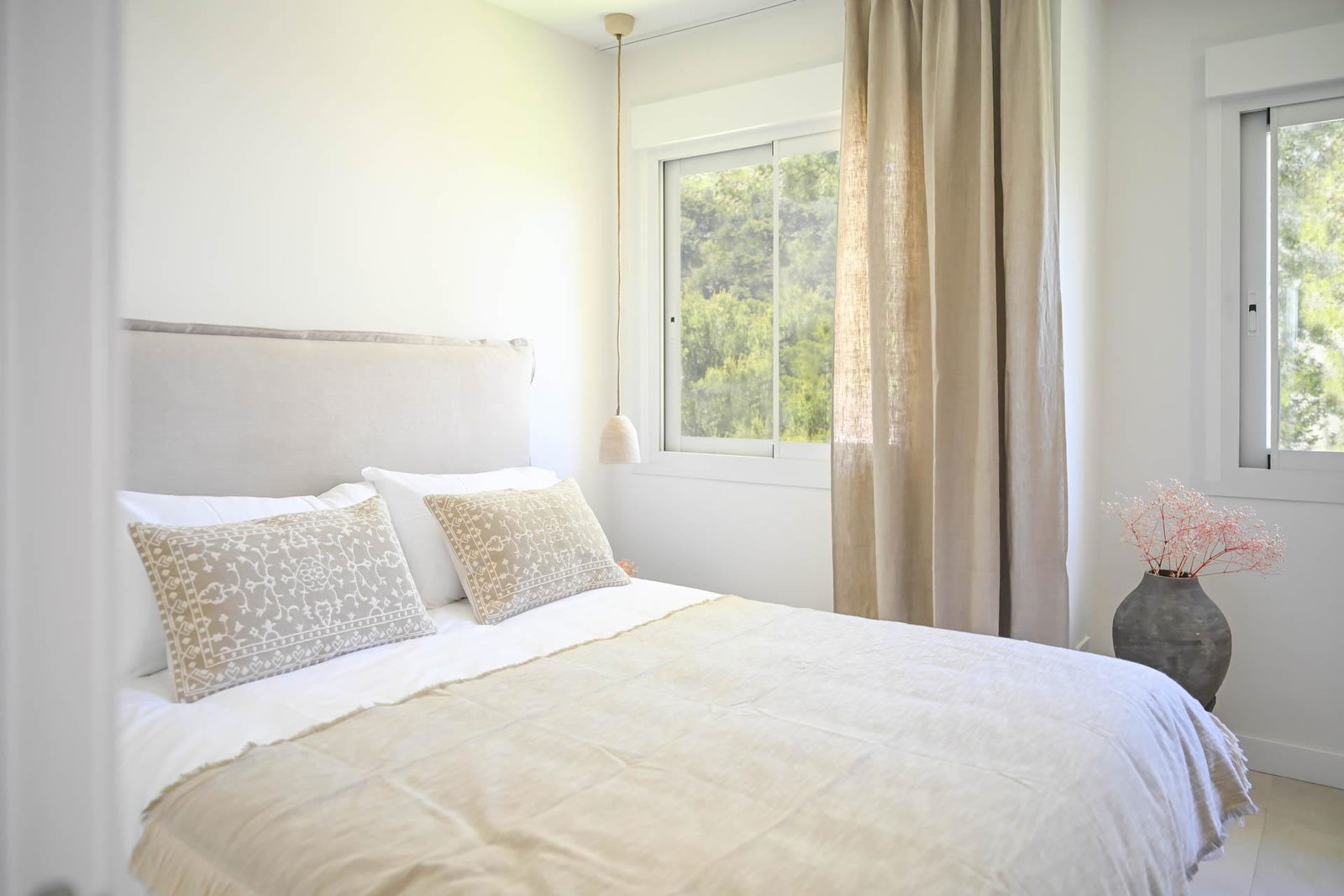 Elegantes dreistöckiges Penthouse komplett renoviert in Cas Catala