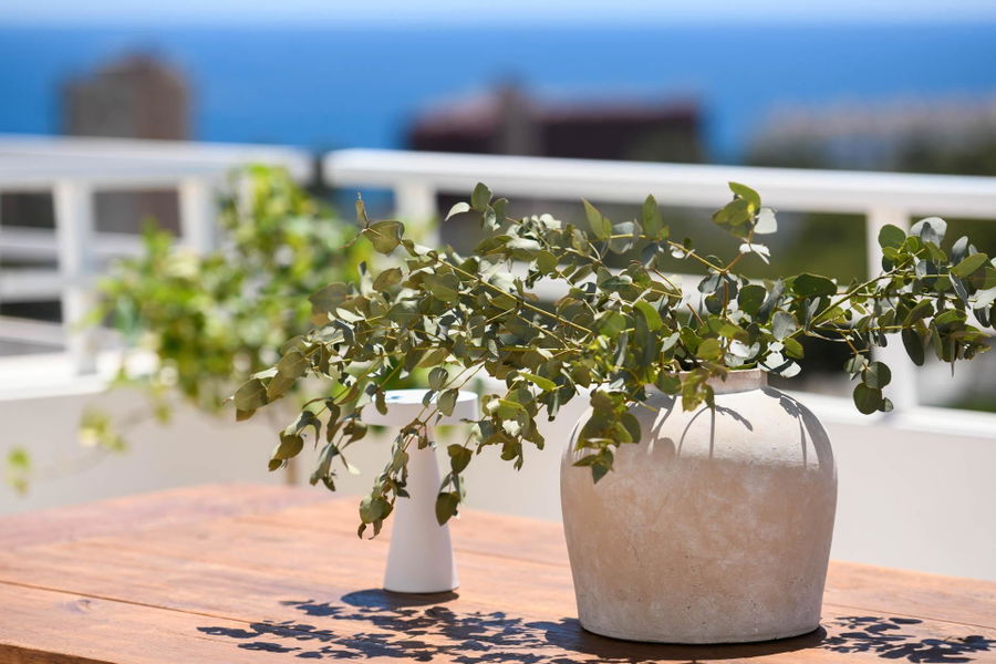 Elegantes dreistöckiges Penthouse komplett renoviert in Cas Catala