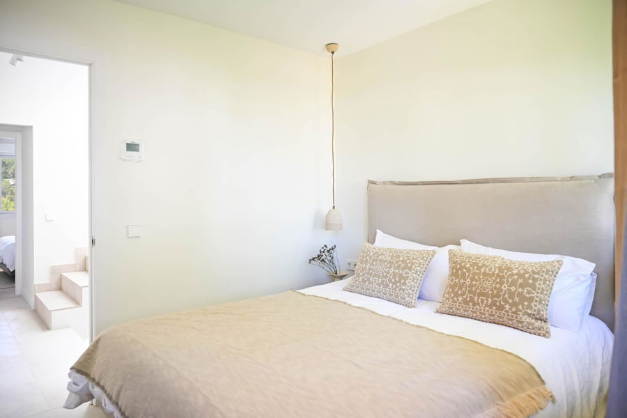 Elegantes dreistöckiges Penthouse komplett renoviert in Cas Catala