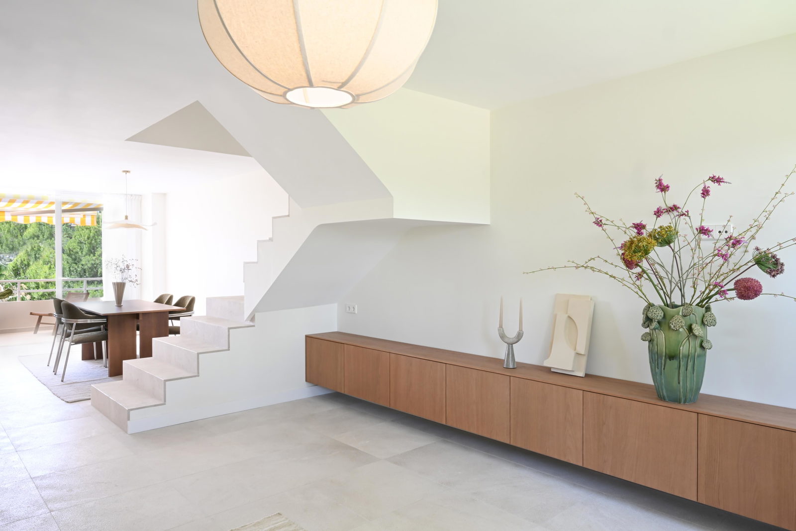 Elegantes dreistöckiges Penthouse komplett renoviert in Cas Catala