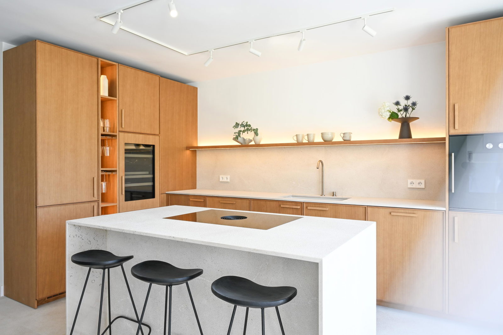 Elegantes dreistöckiges Penthouse komplett renoviert in Cas Catala