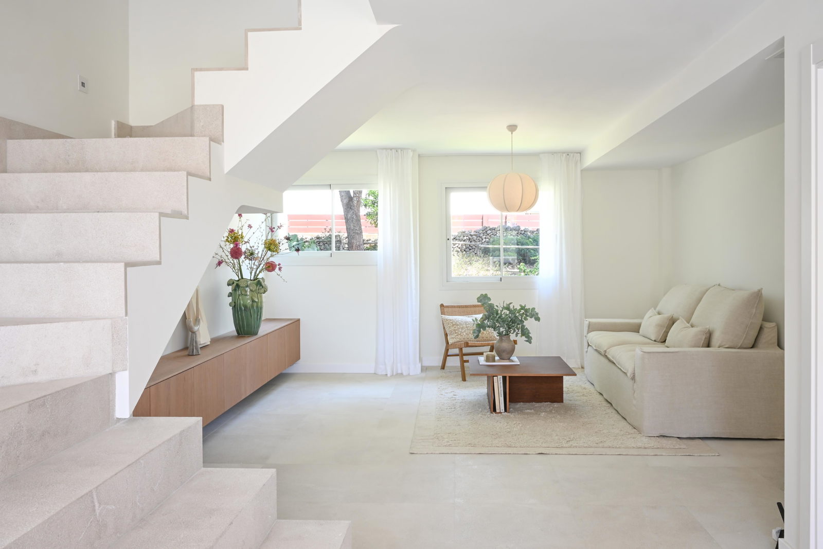 Elegantes dreistöckiges Penthouse komplett renoviert in Cas Catala