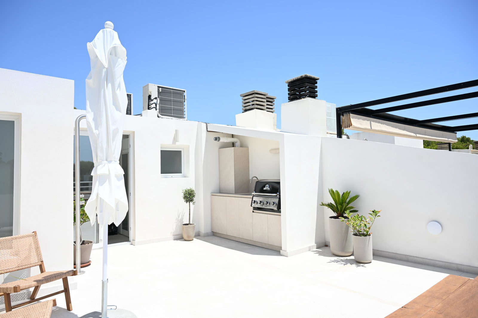 Elegantes dreistöckiges Penthouse komplett renoviert in Cas Catala