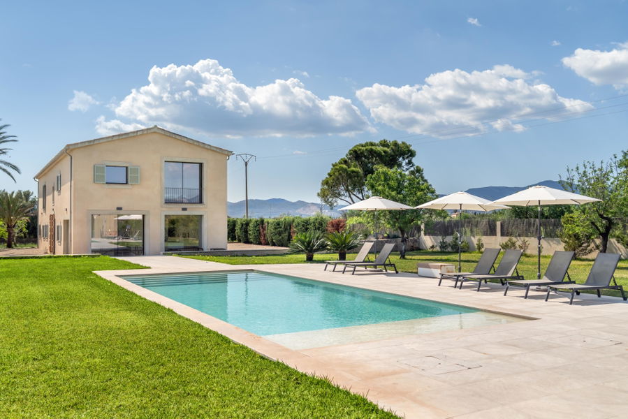 Wunderschöne Finca mit aussergewöhnlicher Umgebung in Sa Cabana